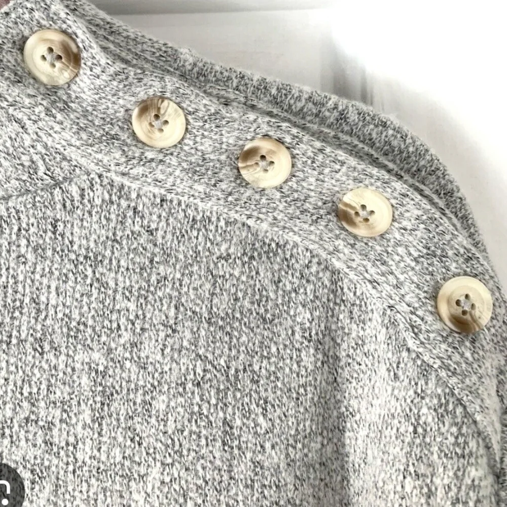 LOFT Cozy Light Gray shoulder Button Accent Mockneck Sweater, Size Small